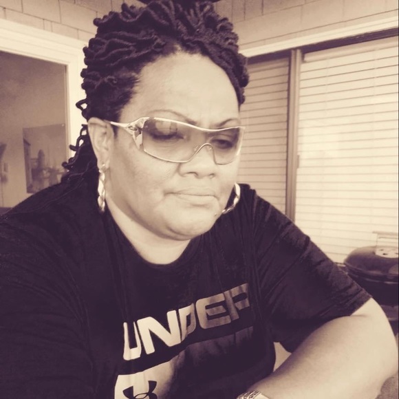 Meet your Posher, Siteri - Picture 1 of 1